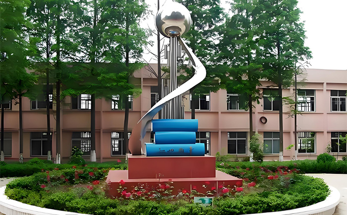 未來(lái)校園藝術(shù)定制專(zhuān)家——用不銹鋼校園雕塑激活空間教育力