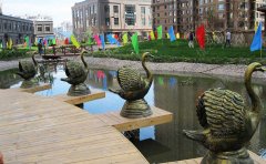 銅雕塑廠家分析銅雕塑選擇應該注意哪些問題？